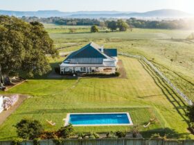 Mayfield Farm luxury farmhouse with private heated pool NSW South Coast