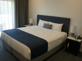 Newly renovated, brand new King size beds, 55" Smart TV's, modern Hamptons style furnishings w