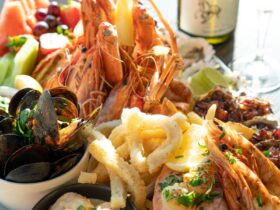 Hot and Cold Seafood Platter