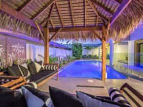 Tropical Bali Hut to relax by the pool