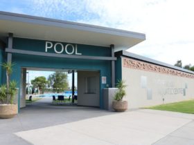 Inglewood Swimming Pool