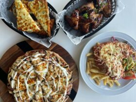 Pizza, wings, garlic bread & schnitzel - Grandchester Hotel