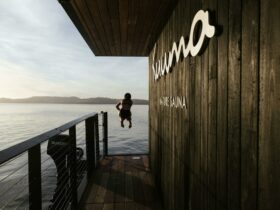 Jump off the back of the sauna boat | Kuuma