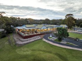 Aerial photo of the Anglesea golf club clubhouse
