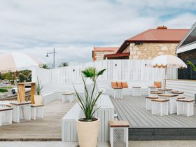 Casual, family-friendly bar and restaurant in Sorrento, Victoria