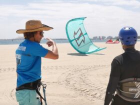 Kite launching lesson at St Kilda West Beach