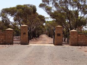 Coolgardie Cemetery entrance gates