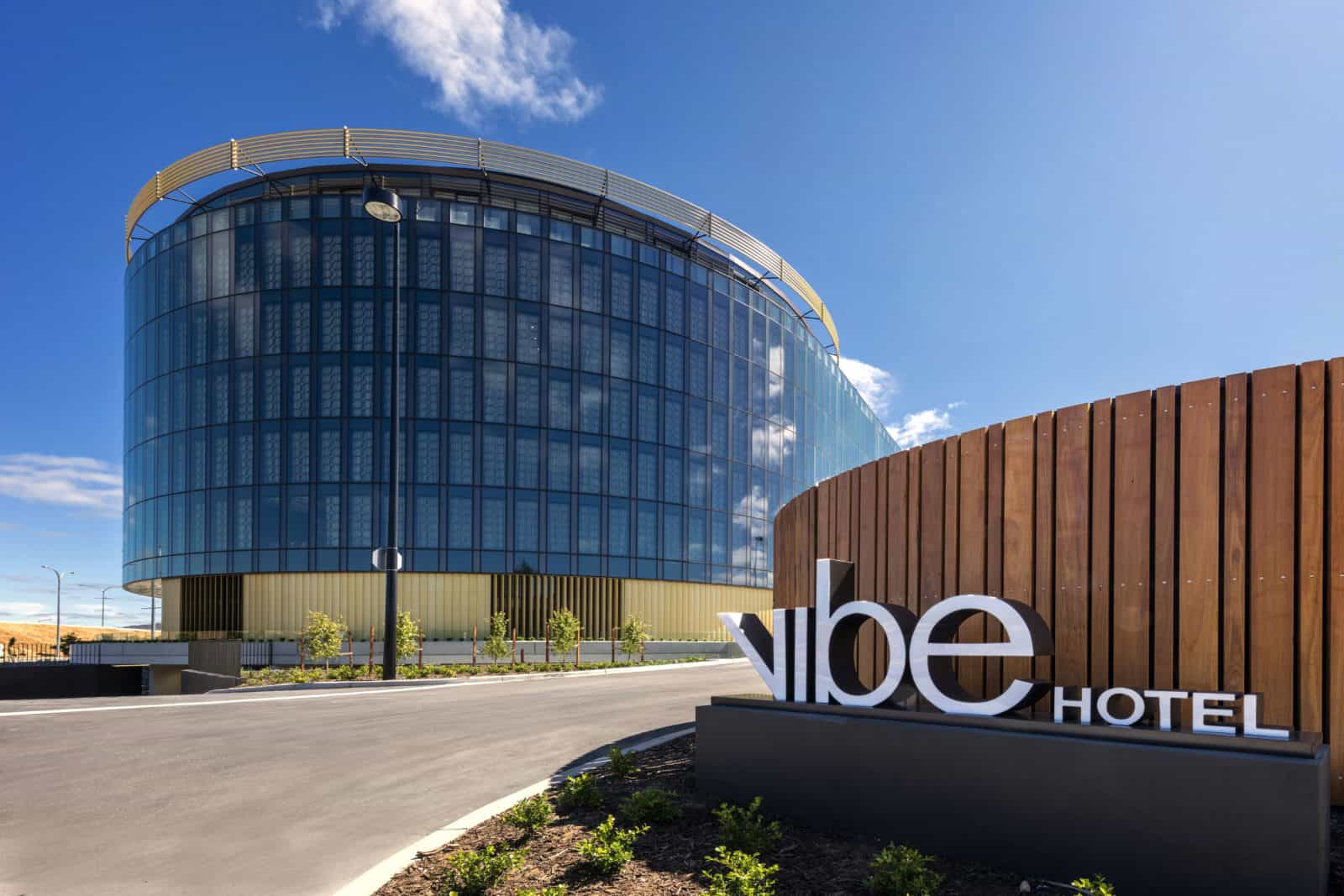 Vibe Hotel Canberra Airport exterior