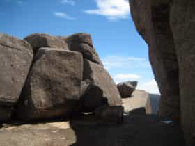 Large boulders at Square Rock