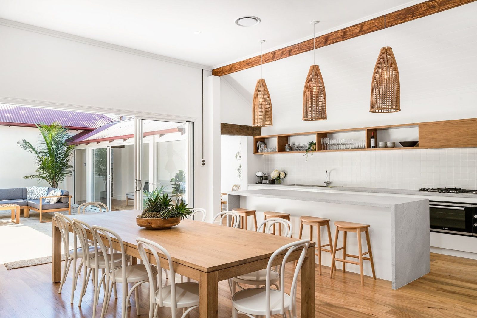Jasmine House - Byron Bay - Dining and Kitchen Area