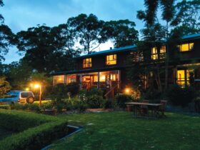 Blue Mountains Hawkesbury bed & breakfast farmstay family accommodation lodge