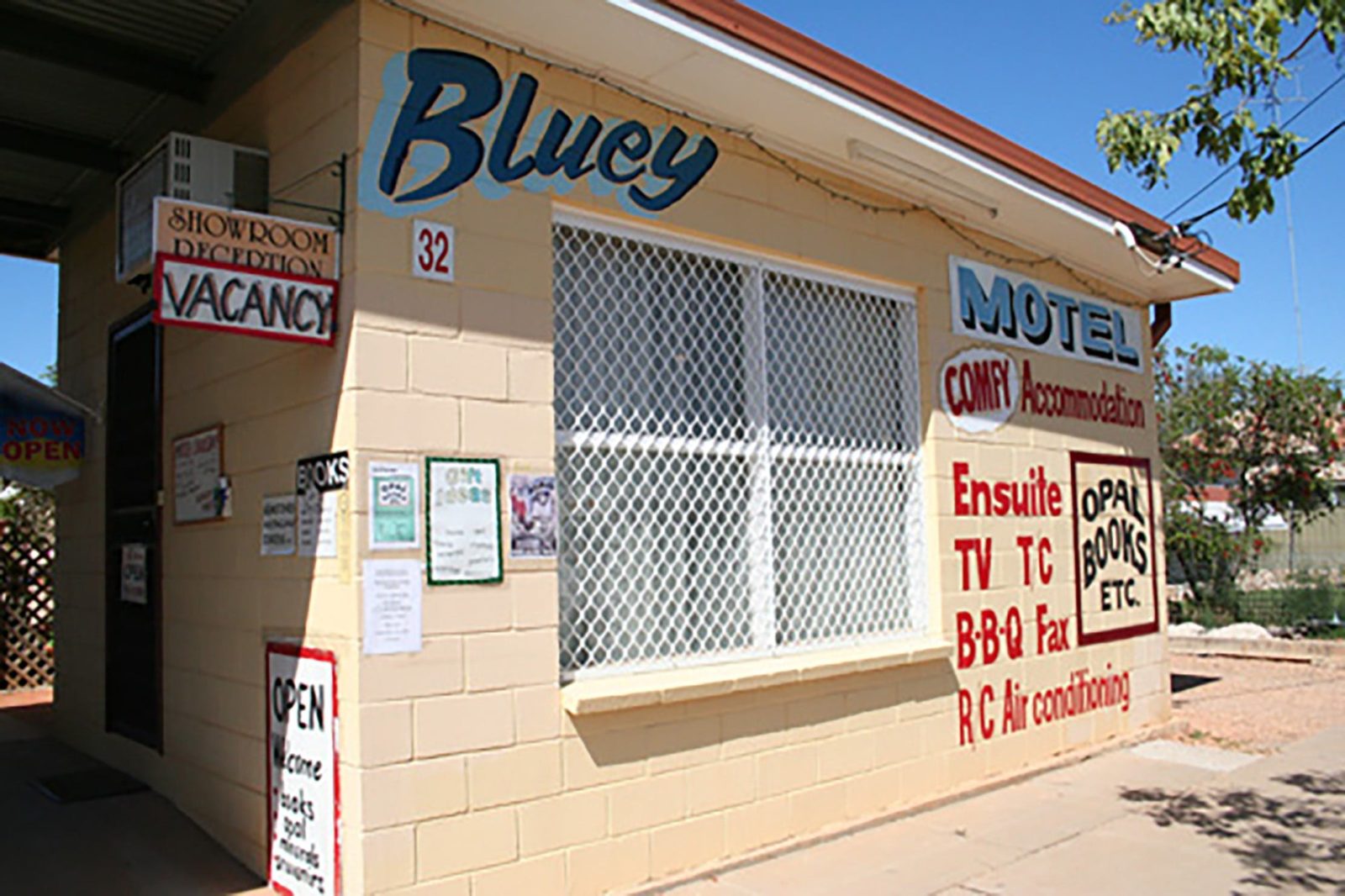 Bluey Motel Lightning Ridge