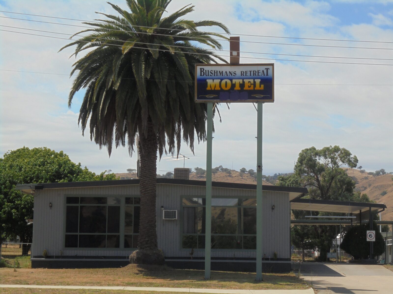 Bushmans Retreat Motel