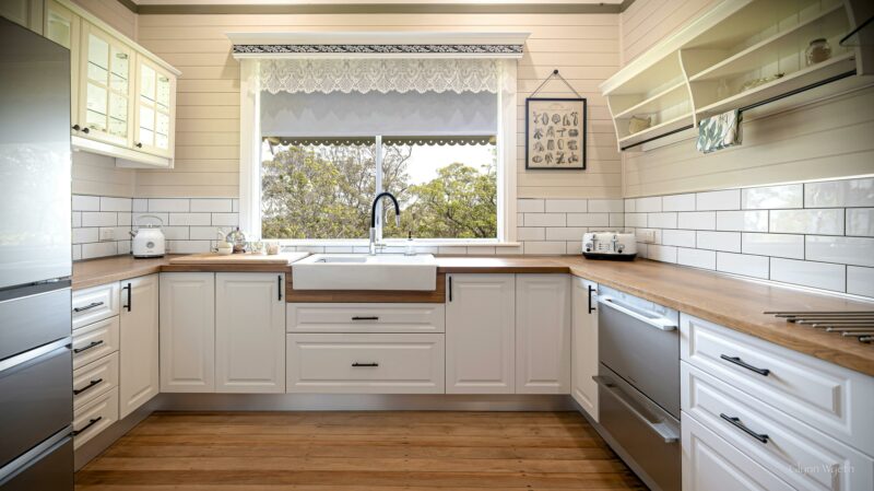 Country Kitchen large on space and features