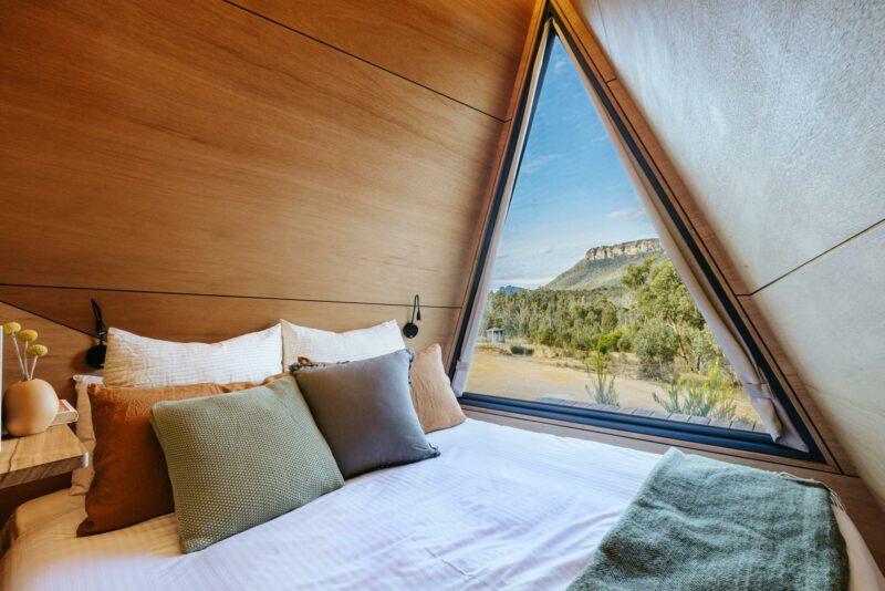 Queen size bed with escarpment views