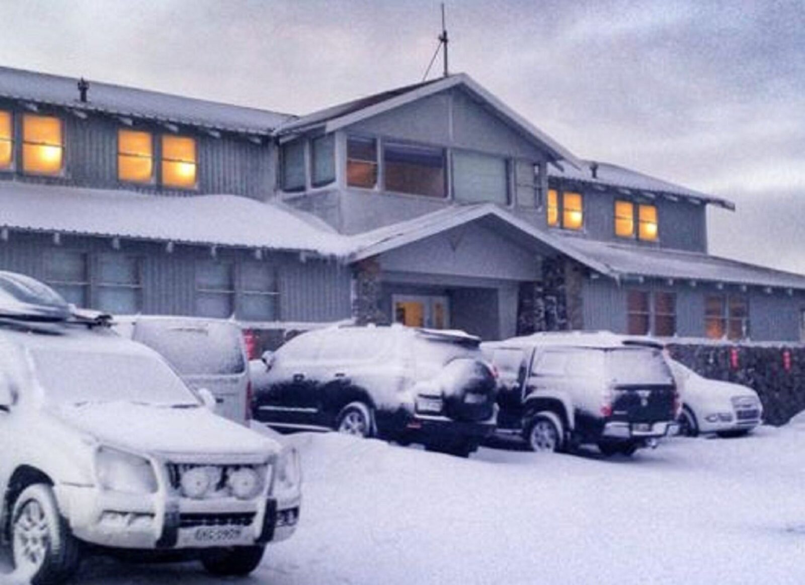 Lodge 21 Snowy lights