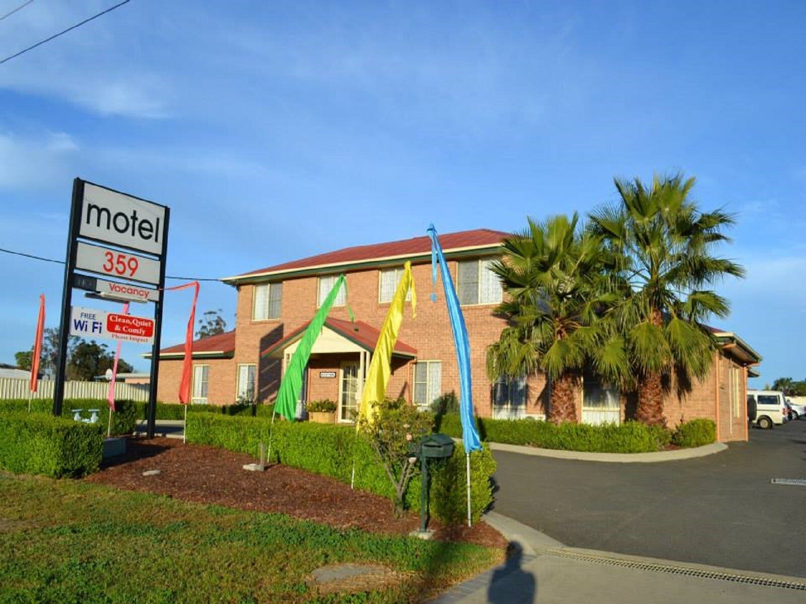 Motel 359 Entrance