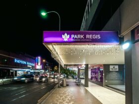 Park Regis Concierge - Entry