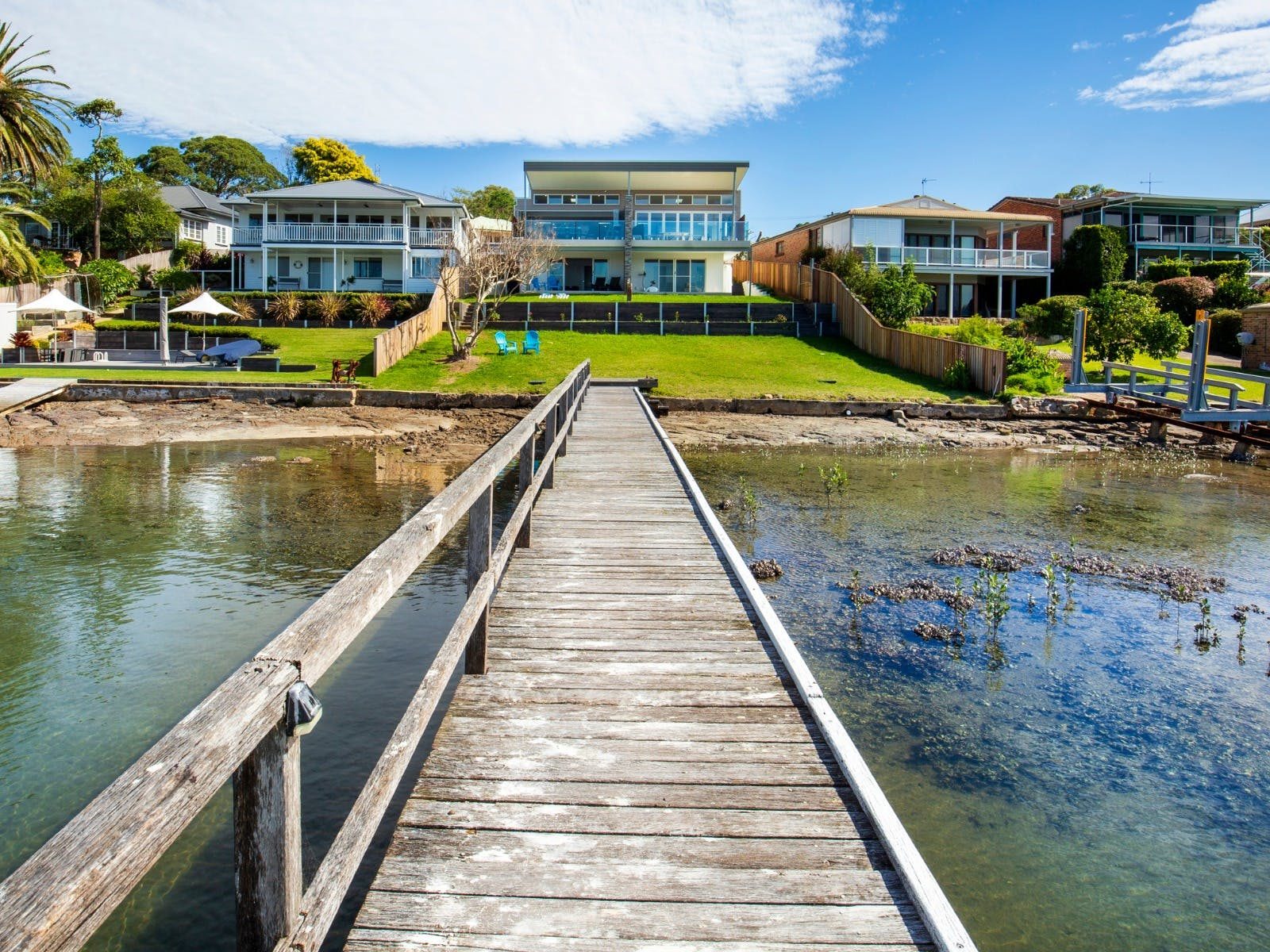 External view from the Jetty to the duplex