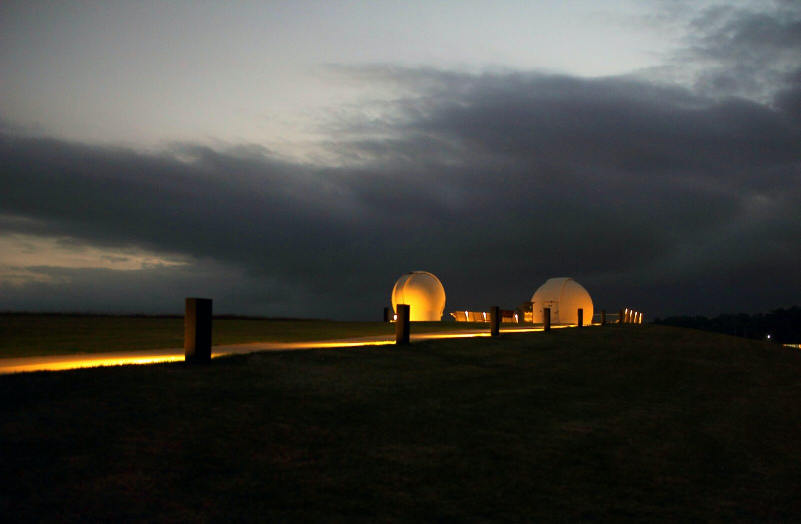 Campbelltown Rotary Observatory at dusk