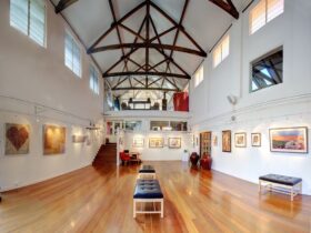 The main gallery holds monthly exhibitions featuring paintings, sculpture, glass and ceramics