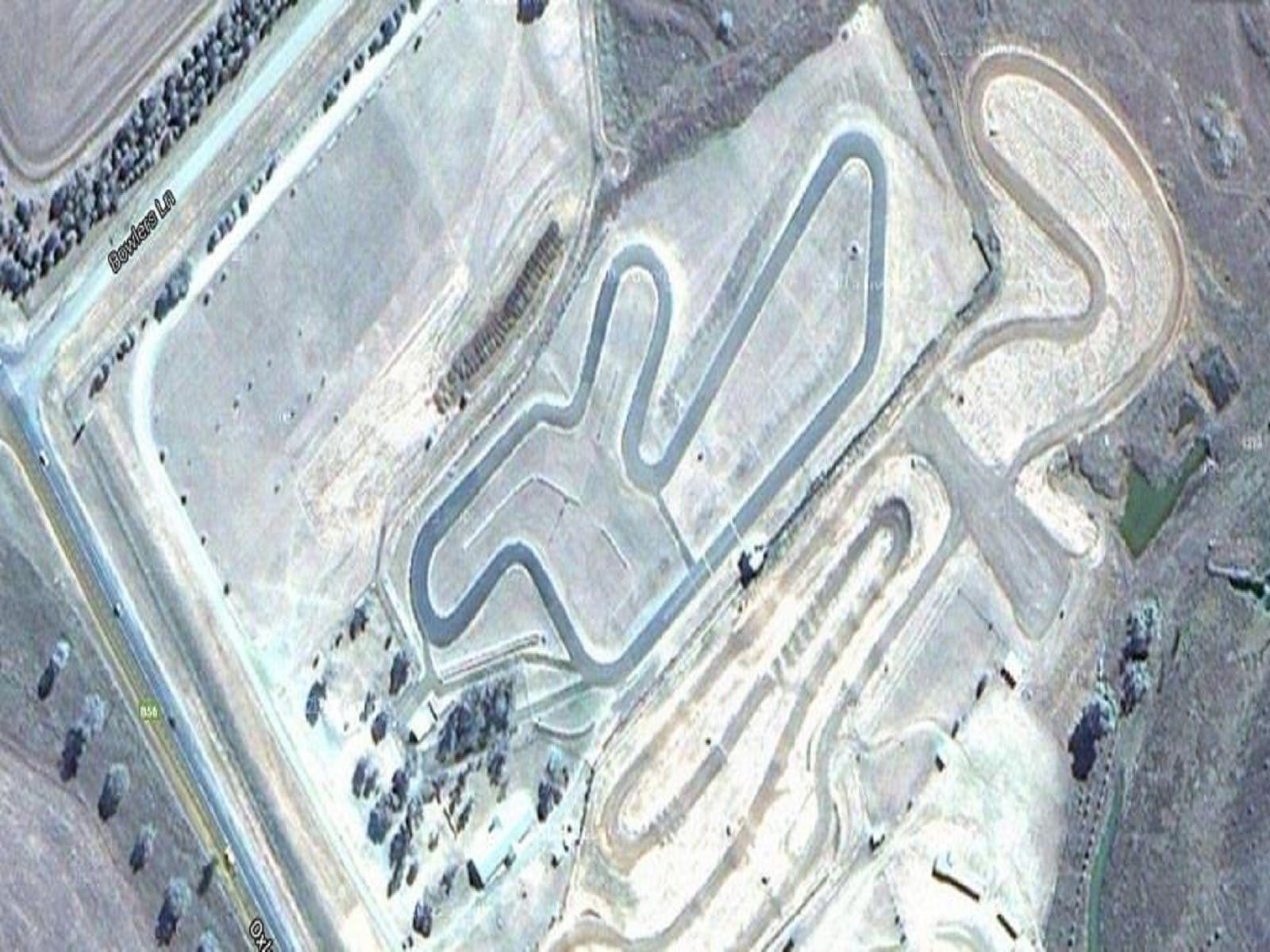 Image from above of Oakburn Park Motorsports Complex