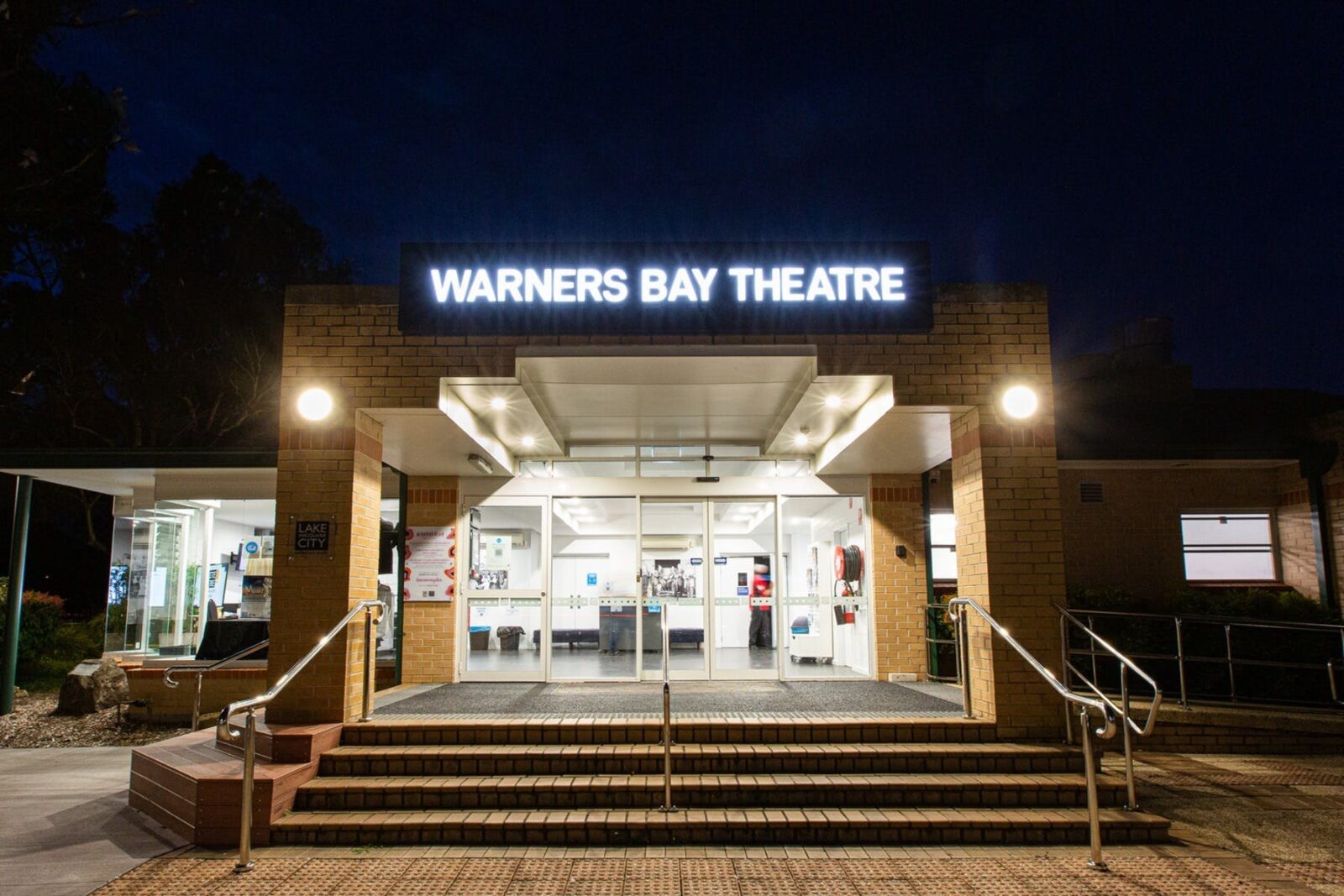 Warners Bay Theatre, baramayiba