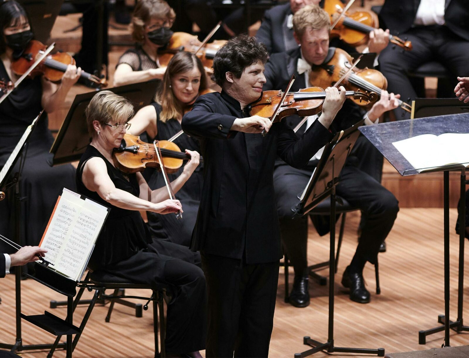 Augustin Hadelich and the Sydney Symphony Orchestra at the Shoalhaven Entertainment Centre
