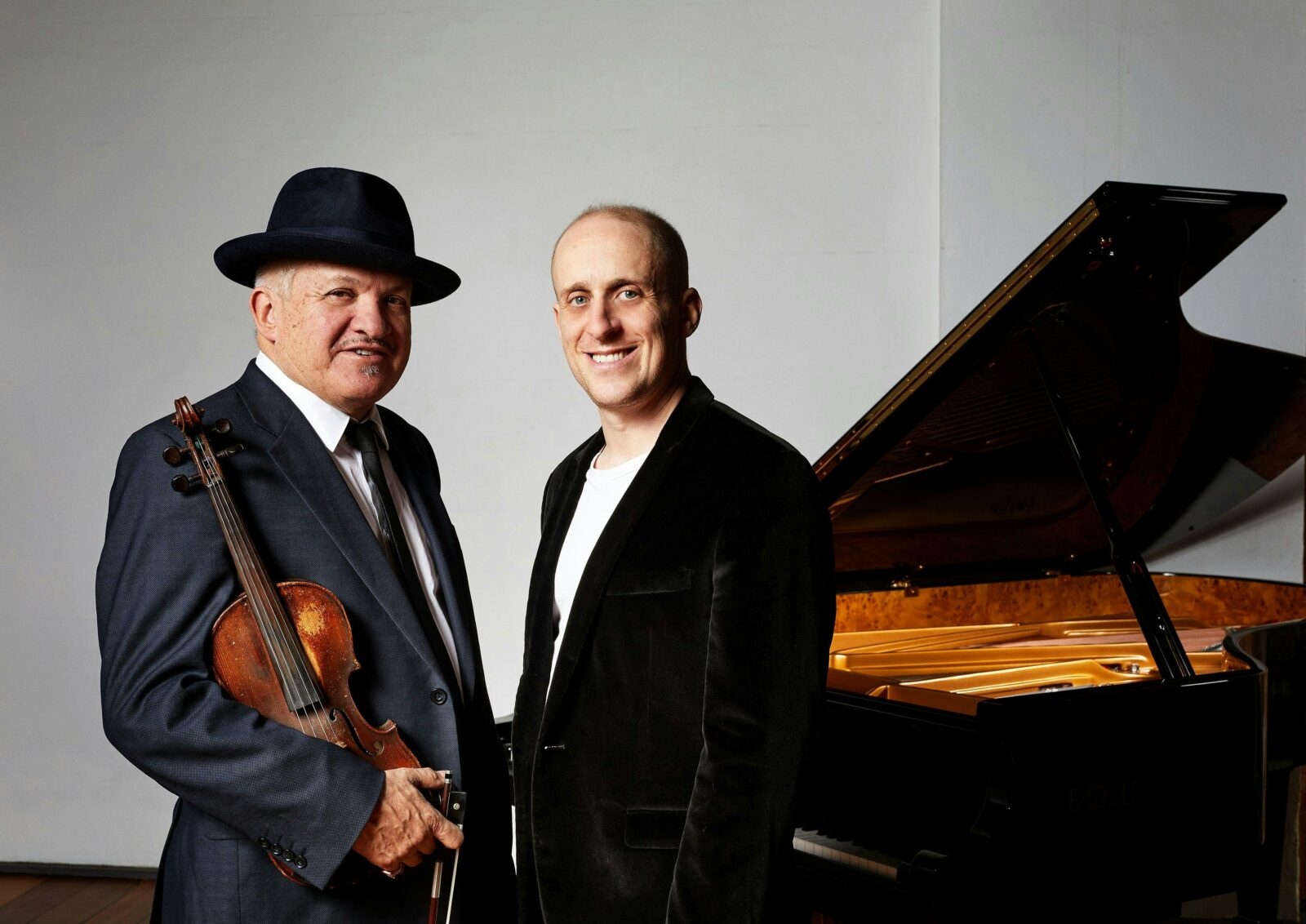 SimonTedeschi and George Washinmachine