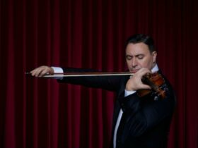 Maxim Vengerov, the superstar violinist, makes his long awaited return to Sydney with the sublime pi