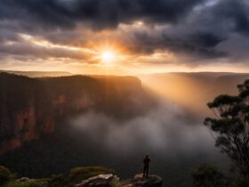 Sunrise over the Grose Valley, Blue Mountains, NSW, Australia