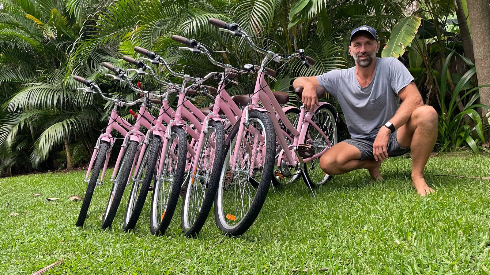 byron bay pink bikes