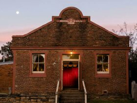 The exterior of Royal Hall at twilight in Hill End Historic Site. Photo: Jennifer Leahy © DPE