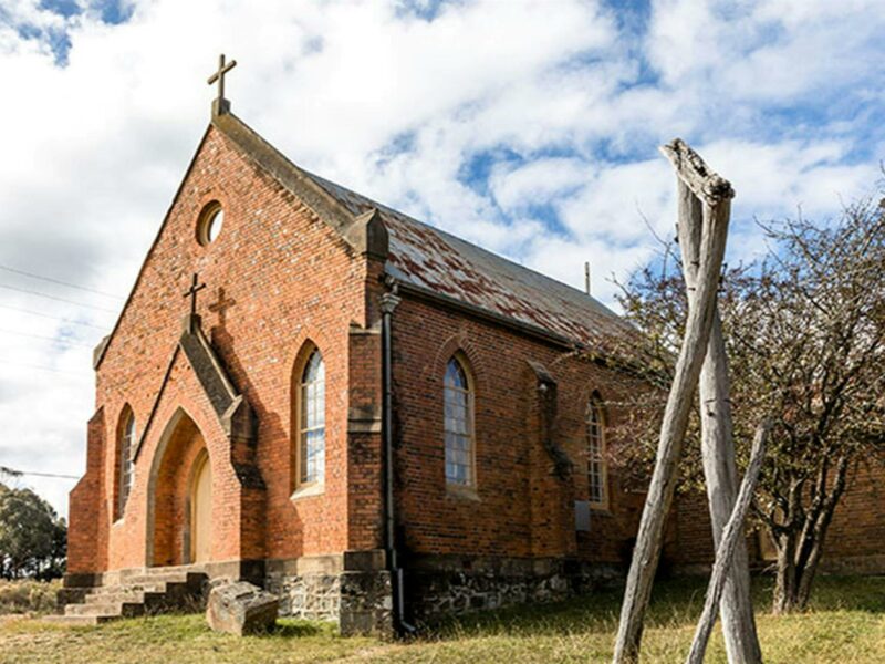 The exterior of Sacred Heart Church in Hill End Historic Site. Photo: Jennifer Leahy © DPE
