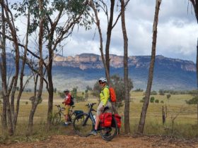 Cycling the Capertee Valley