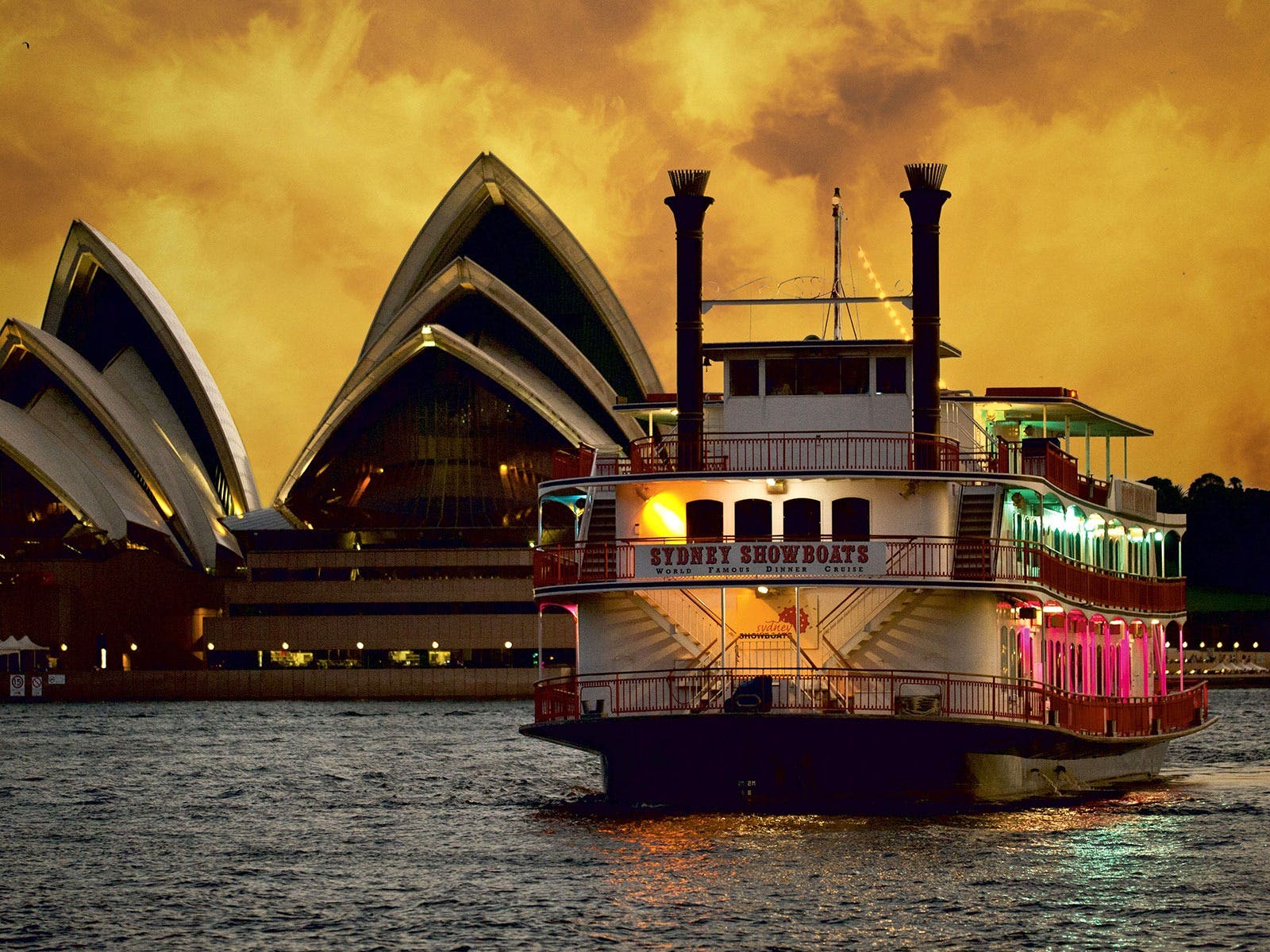 sydney dinner cruises darling harbour