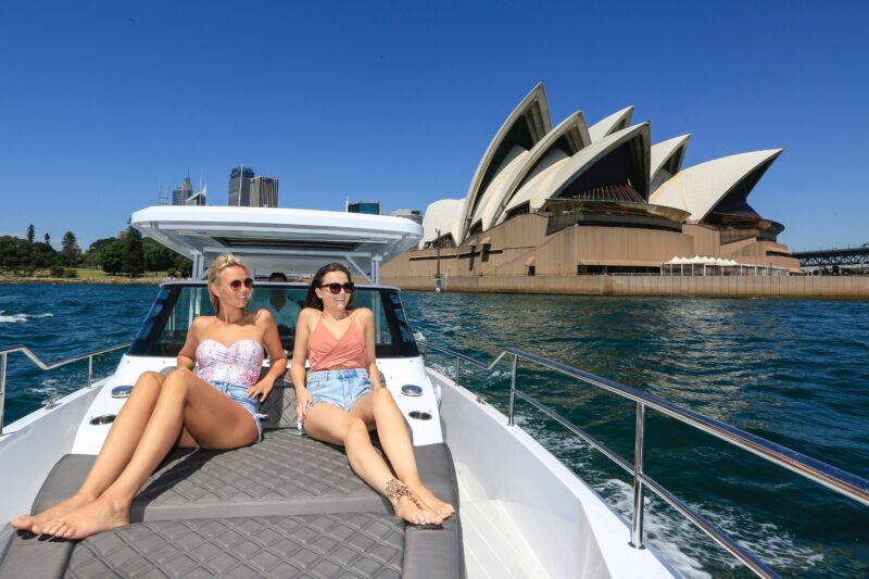 Girls in front of Sydney Opera House