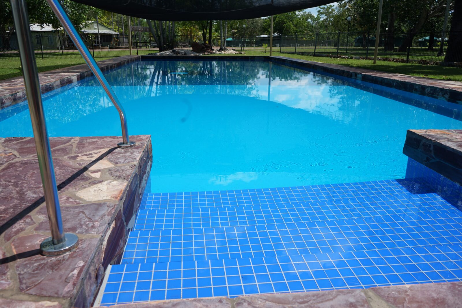 Saltwater swimming pool - open daylight hours