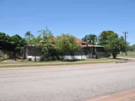 Old Playford Club Hotel from Main & Baxter Terraces.