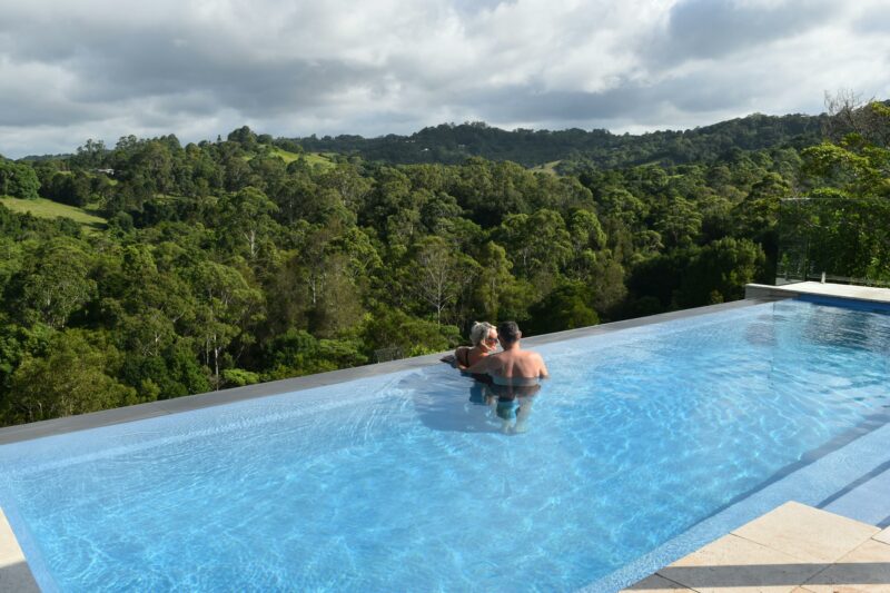 Infinity Edge Pool with Hinterland Views. Heated Sept-April