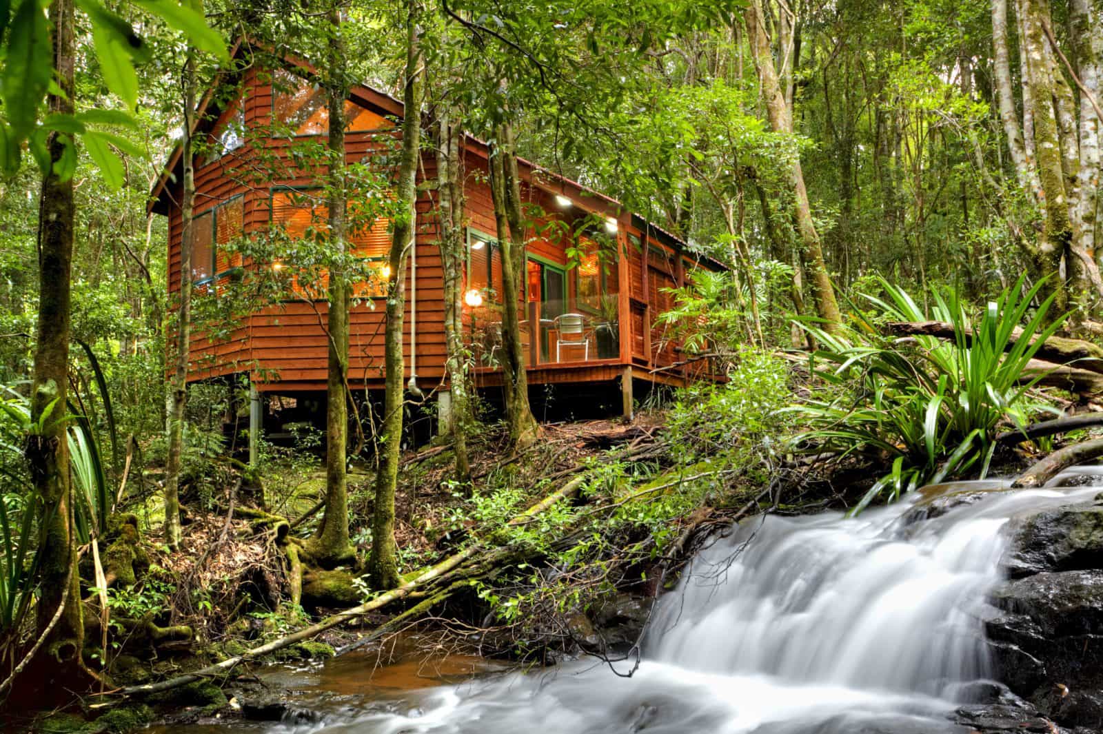 Luxury Rainforest Spa and Stream Chalet Wicked Witch with outside hot tub