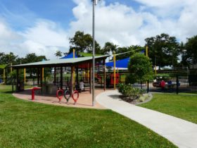 Ayr’s Anzac Park has a variety of playground equipment, is fully fenced and is a fantastic place to take the family. The all abilities playground allows children in wheelchairs to be included in the fun.