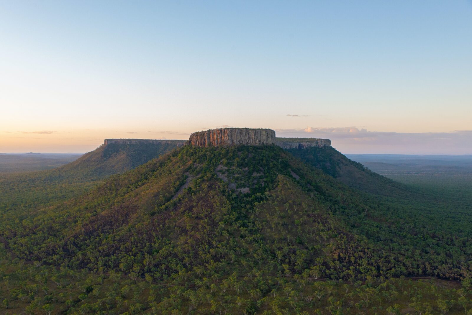 Lords Table Mountain, Peak Ranges National Park