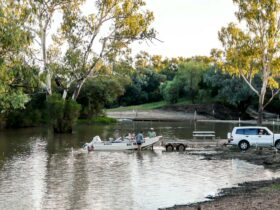 putting a boat in at Oma Waterhole