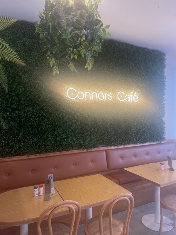 Connors cafe