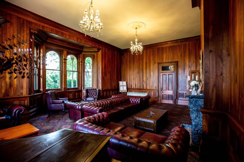 Mansion Lounge