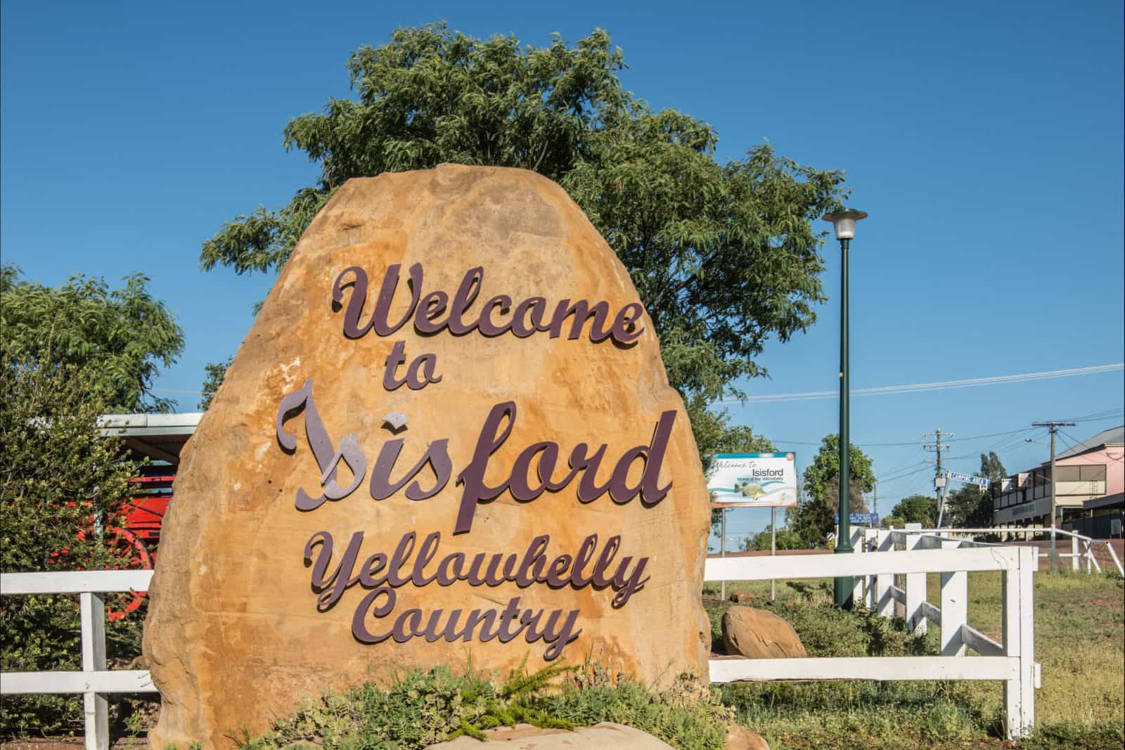 Isisford Entry sign