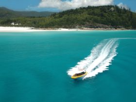 Big Fury Zooming past Whitehaven Beach