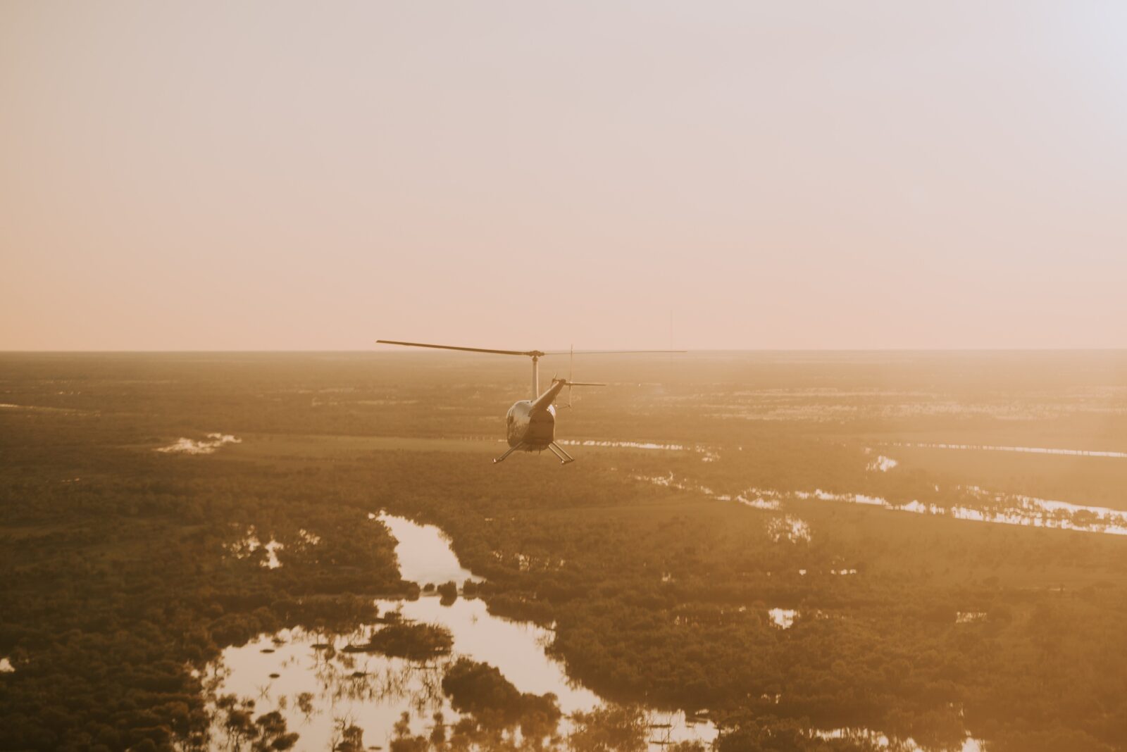 outback queensland channel country scenic flights and experiences