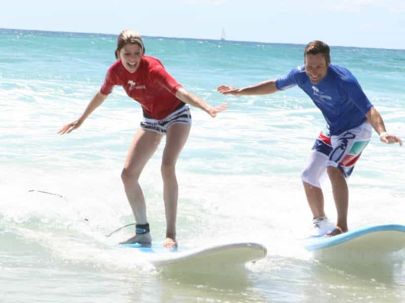 private surf lessons Surf school Surfers Paradise Learn to surfe